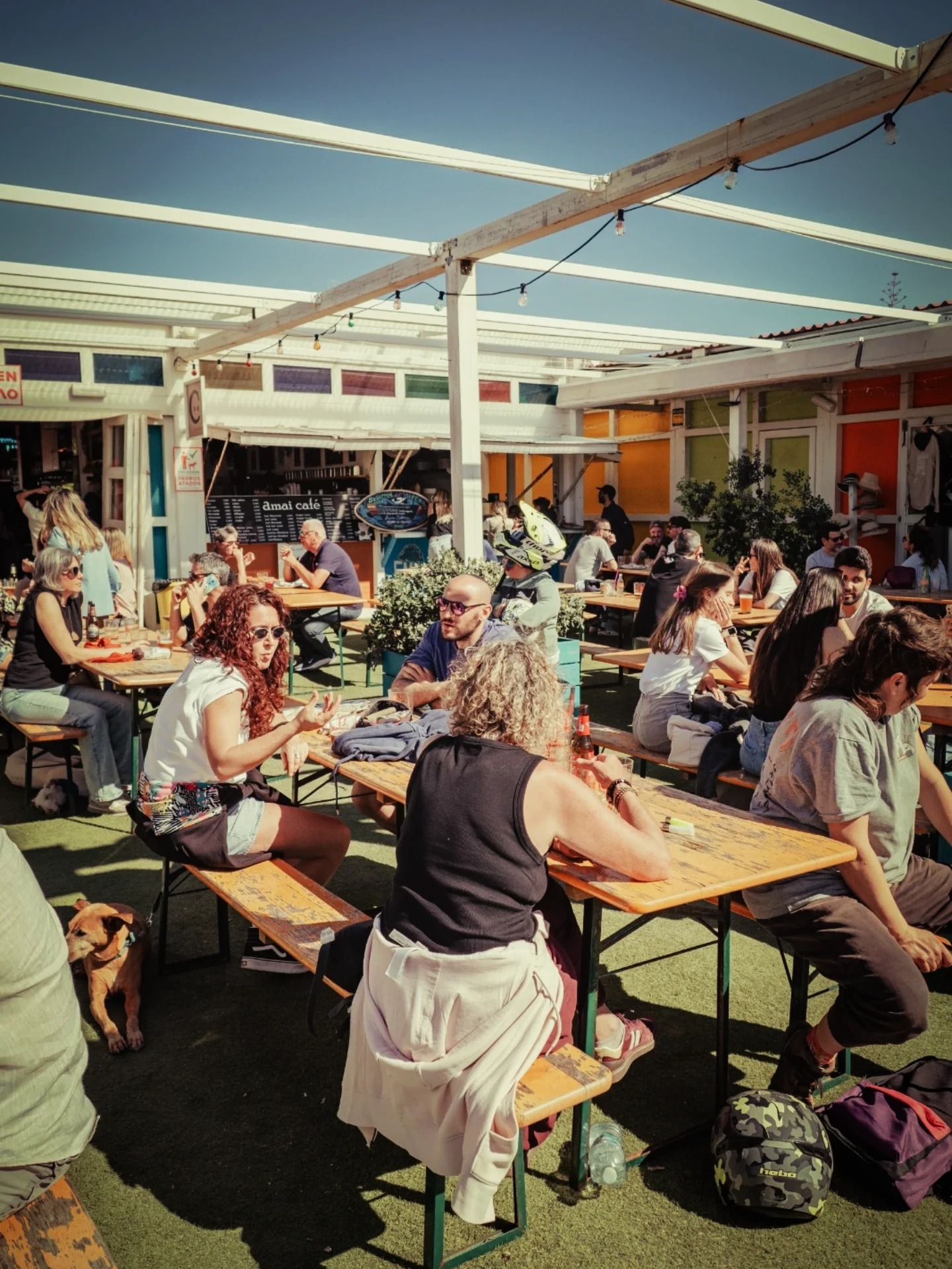 Comedor del Zoco junto a Amai Café